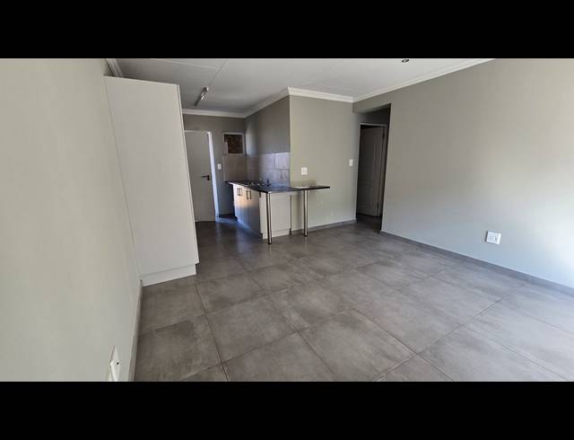 2 BEDROOM SECTIONAL TITLE FOR SALE IN NORTON SMALL FARMS